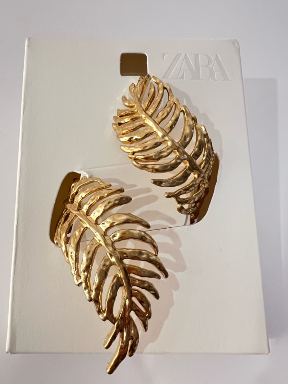 Zara Gold-tone Areca Leaf Metal Statement Bracelet. NWT